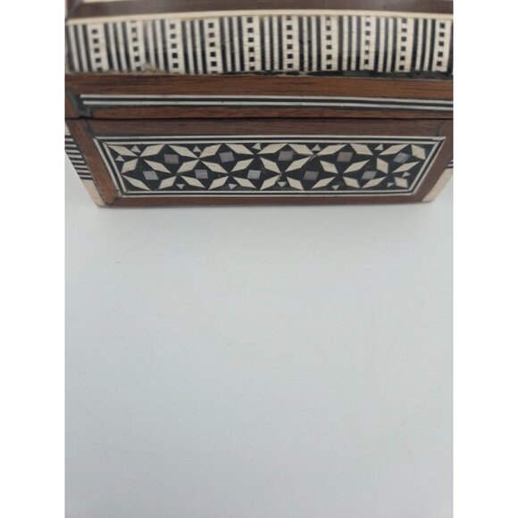 Vintage Egyptian Intricate Mother of Pearl Inlaid Geometric Wood Trinket Box - Picture 4 of 7